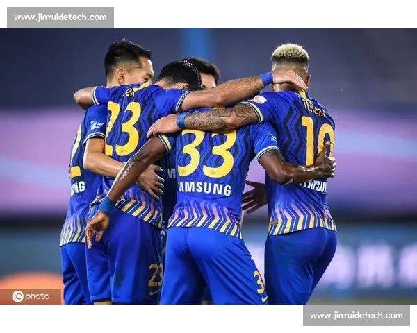 攻防博弈一触即发篮球焦点对决关键球员战术走势全面前瞻解析 - 副本