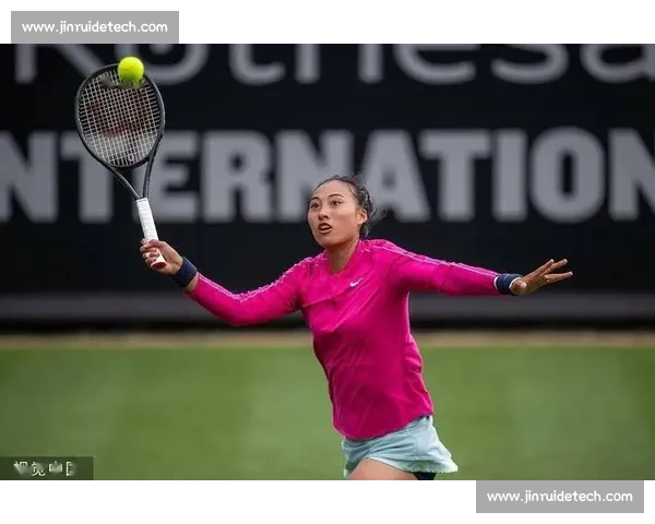 温网公开赛见证草地传奇新星崛起与时代交锋全球目光聚焦伦敦草场 - 副本 (2)