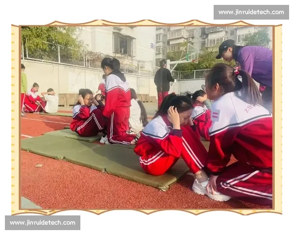 盛夏活力全面绽放多元夏季运动引领健康生活新风尚全民参与城市热潮 - 副本 - 副本